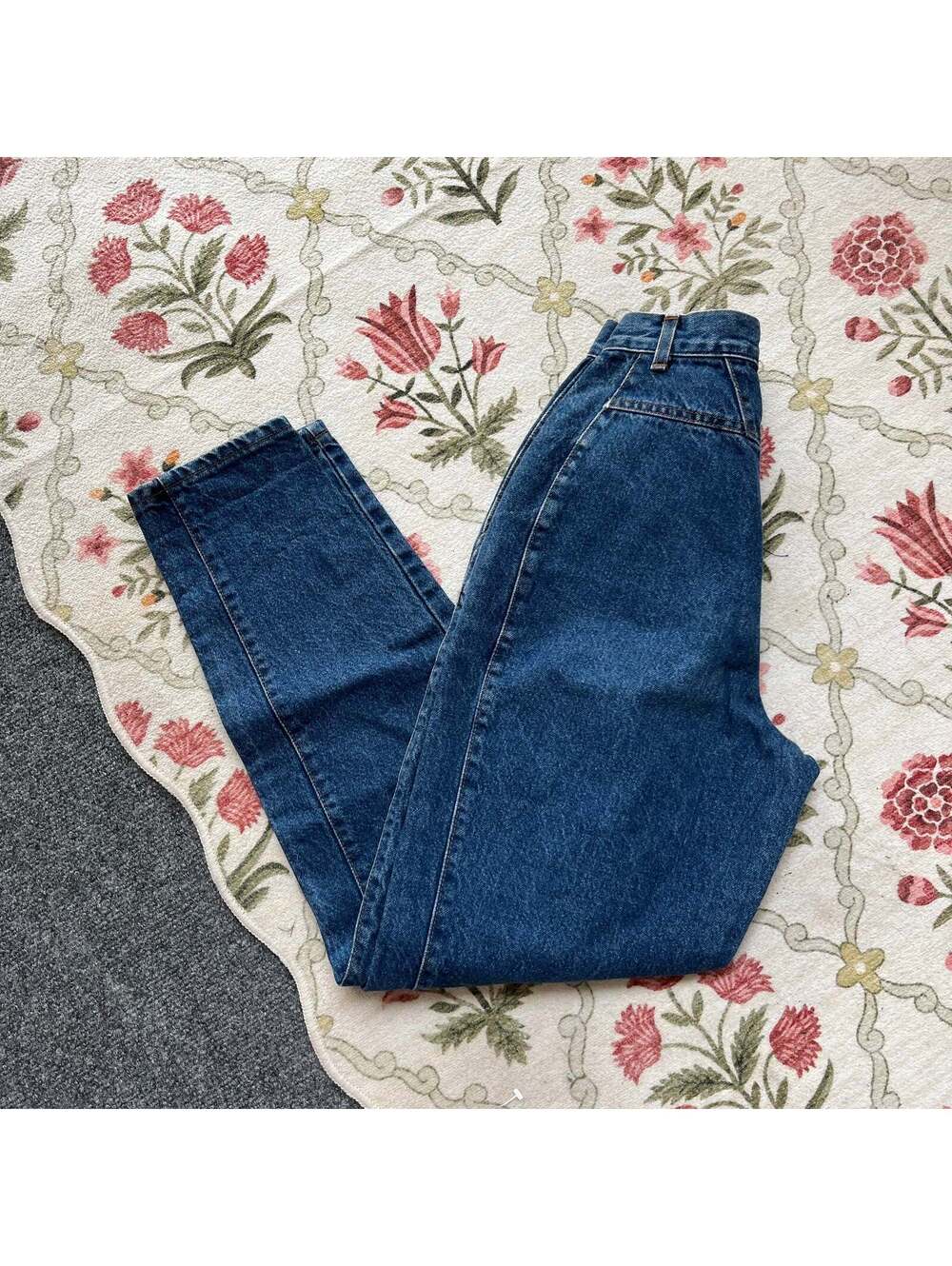 Chic Jeans (23” waist)
